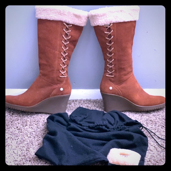 Ugg Felicity boots - Picture 1 of 4